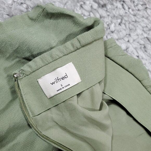 READ Aritzia Wilfred Pursuit Faux Wrap Midi Skirt Green Tulip Hem Size Small - Picture 5 of 10